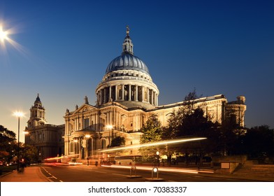 St. Paul`s Cathedral. London at night