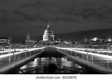 Saint Pauls London Millennium Bridge Night Stock Photo 89473807 ...