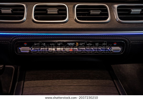 St Petersburg, Russia - August 01,\
2021: Mercedes-Benz GLE 300 d II V167 climatic\
system
