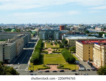 ST. PETERSBURG, RUSSIA - AUGUST 04, 2022: Photo Of Urban Landscape. History Center. View Of Shpalernaya Street, Kikiny Chambers Square And The Peter And Paul Fortress From Above.