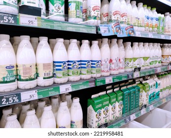 St. Petersburg, Russia - October 26, 2022: Top Russian Supermarket Is One Of Largest Players Of Retail Industry. Shelves With Dairy Products, Bottles Of Milk. Food Market. Mart. Aisle. Grocery Store.