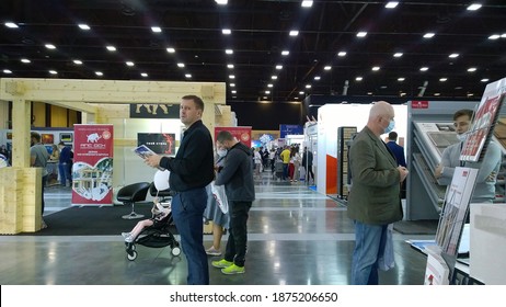 St. Petersburg, Russia - September 26, 2020: Businessmen, Visitors, Exhibitors, Investors At Expo And Forum In Business Conference Center. Financial And Economic Growth Concept. Find New Customers. 