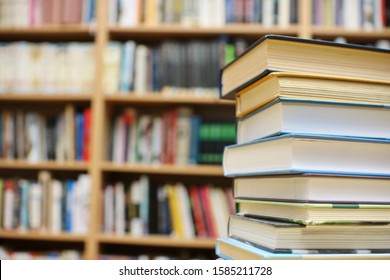 Stack Books Library Stock Photo 1585211728 | Shutterstock