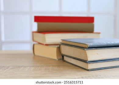 stack of books on table, education and learning concept, library, schol, academic