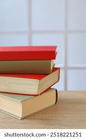 stack of books on table, education and learning concept, library, schol, academic