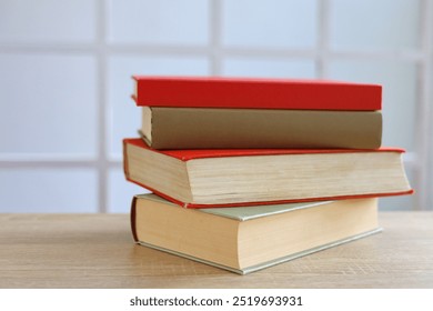 stack of books on table, education and learning concept, library, schol, academic