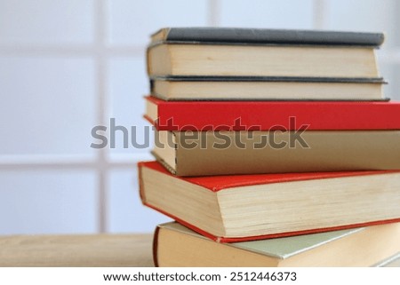 stack of books on table, education and learning concept, library, schol, academic