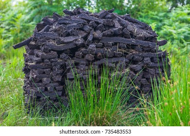 Turf Fossil Fuel Drying Bog Ireland Stock Photo 736585375 | Shutterstock
