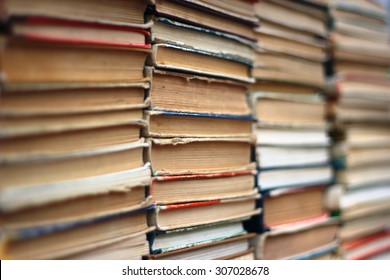 Imagenes Fotos De Stock Y Vectores Sobre Paperback Book Spines