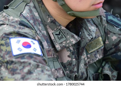 Staff Sergeant Insignia Of The South Korea Army Military Uniform