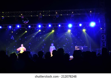 The stage lighting effect in the dark 