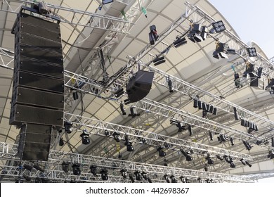 Stage Sound And Lights Construction