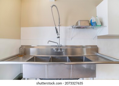 Stainless Kitchen Sink With Pull Out Spring Faucet And Side Sprayer