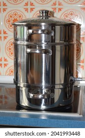 Stainless Steal Steam Juicer In The Kitchen