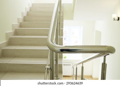 Modern Railing Design - Southern Staircase | Artistic Stairs