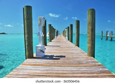 Staniel Cay Yacht Club. Exumas, Bahamas