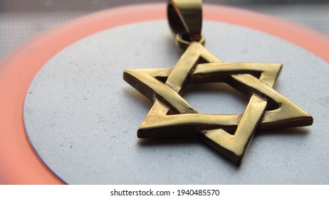 Star Of David Gold Pendant