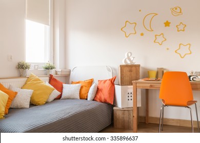 Star Wall Decor In Modern Childish Room