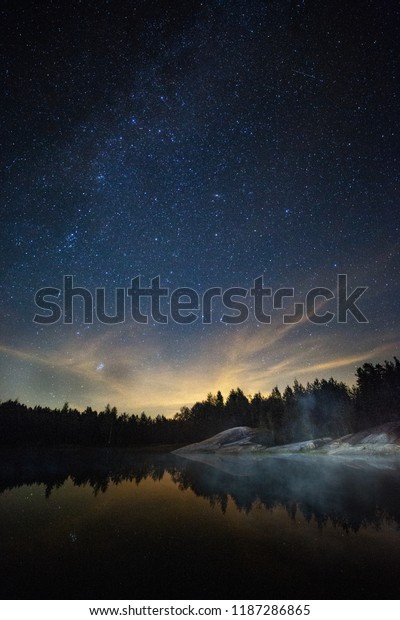 Stars under\
lake