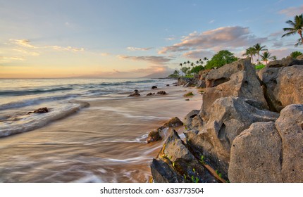 Start of sunset at Wailea Beach in Wailea, Maui, Hawaii