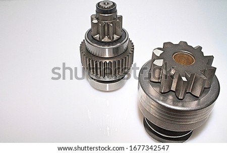 The starter Bendix (real name — overrunning clutch) is a part designed to transfer torque from the starter to the car engine