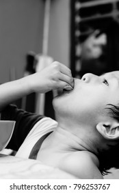 Starving Street Kids Eating Noodles In Black And White Colour Tone