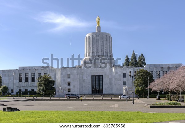 State Capitol Building Garden Salem Oregon Stock Photo (Edit Now) 605785958