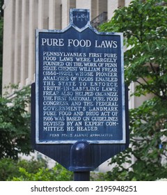 State College, Pennsylvania - August 30 2022: Pennsylvania Historical Marker At Penn State University Park For Pure Food Laws