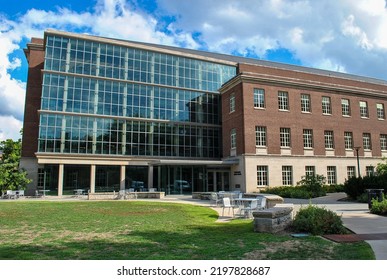 220 Penn State Old Main Images, Stock Photos & Vectors | Shutterstock