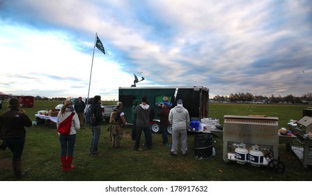 STATEN ISLAND, NEW YORK CITY - NOVEMBER 4 2012: Volunteers & National Guard Assembled At New Dorp High School To Render Aid To People Recovering From Hurricane Sandy. Hot Food For Those In Need