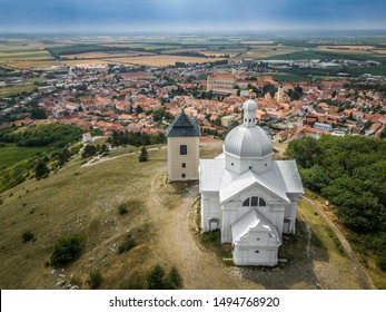 
Stations of the Cross in Mikulov in the Breclav region, which leads to the Holy Hill, is one of the oldest Stations of the Cross in the Czech lands. Its founder was the owner of the Mikulov .