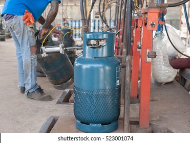 Stations Filling Lpg Gas Tank