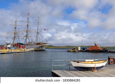 Barque Images Stock Photos Vectors Shutterstock