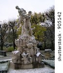 statue
