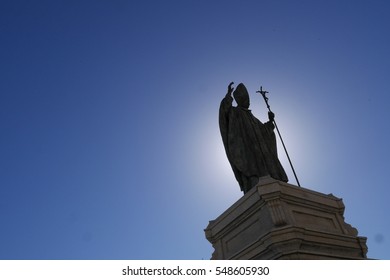 Statue