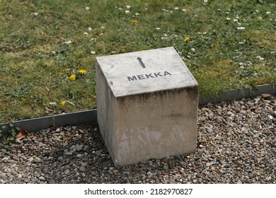 Statue Of A Beautiful Marble Stone Pointed To Mekka In The Cemetery