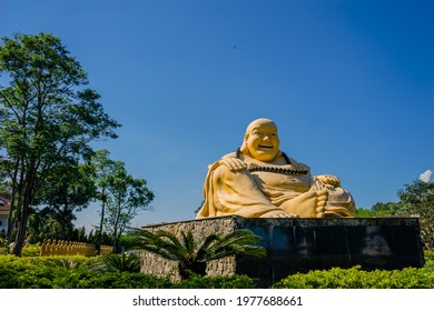 Statue At The Foz Do Iguaçu Buddhist Temple