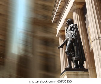Statue of George Washington at Wall Street
