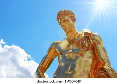  Statue Gold Man