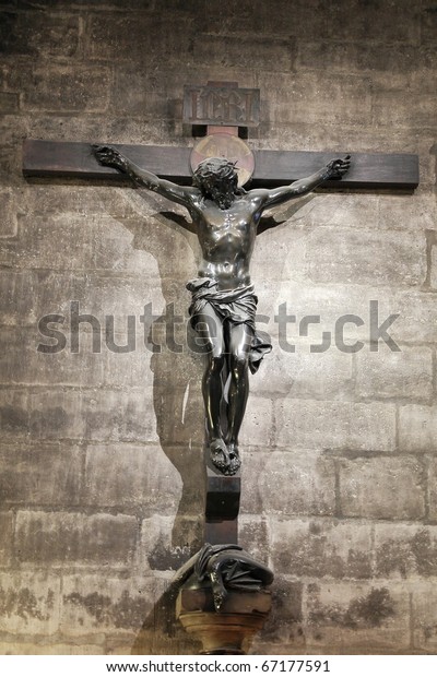 Statue Jesus Christ Notre Dame Paris Stock Photo 67177591 | Shutterstock