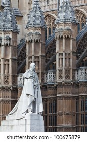 Statue Of King George V In Front Of Henry VII Lady Chapel (Westminster Abbey), London, UK