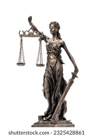 Estatua de la Dama de la Justicia aislada en blanco. Símbolo de trato justo con arreglo a la ley