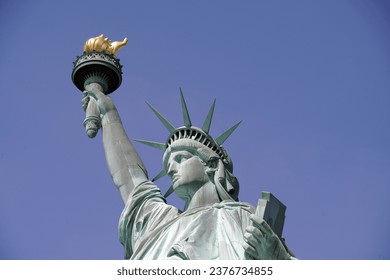  Statue of Liberty  ( Frédéric-Auguste Bartholdi) - New-York                            
