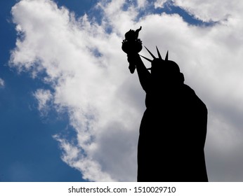 自由の女神 シルエット の画像 写真素材 ベクター画像 Shutterstock