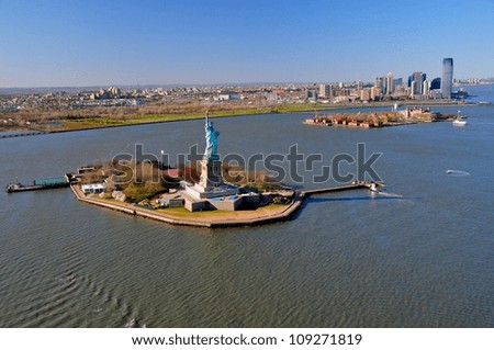 Similar – Foto Bild Freiheitsstatue New York im Sonnenuntergang