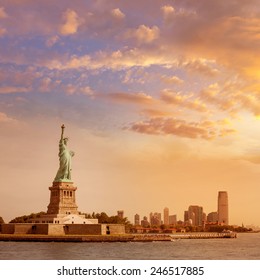 Statue Of Liberty New York Manhattan Background USA US