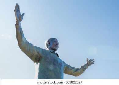 Statue Of Nelson Mandela