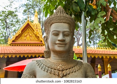 Statue in Preah Ang Chek Preah Ang Chorm in Siem Reap, Cambodia