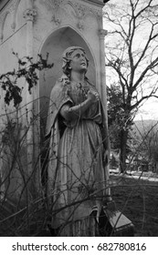 Statue In Sleepy Hollow Cemetery