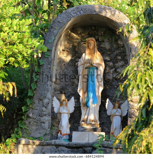 Statue Virgin Mary Grotto Garden Stock Photo Edit Now 684124894